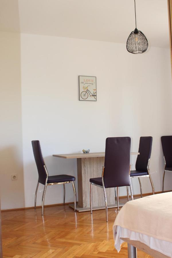 Apartmani Mia Jadranovo Bagian luar foto